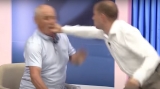  A fost nevoie de intervenția ambulanței după ce doi politicieni din Republica Moldova s-au luat la bătaie, în direct, la TV