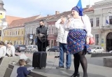 Cine eşti tu purcea diformă  să decizi în locul celor care vor să se vaccineze ?  Această creatură penală Diana  Șoșoacă ,  trebuie băgată urgent la puşcărie  