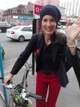 Găina Galica Clotilde Armand, plătită  pentru  lucrări imaginare