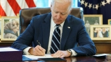 Joe Biden cere Guvernelor locale să le dea americanilor  care se vaccinează 100 de dolari  vrea să le dea americanilor care se vaccinează 100 de dolari 