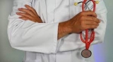 Medici sancţionaţi pentru absenţa de la programul din cabinet 