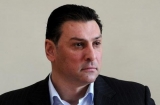 Fetiţă de 11 ani vândută şi forţată să se mărite cu un bărbat de 20 de ani Preşedintele Partidei Romilor Pro-Europa, Nicolae Păun declară război autorităţilor locale din Slatina Liderii sucursalelor Dolj şi Olt au fost demişi