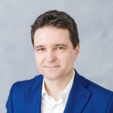 Nicuşor Dan începe al patrulea tratament antiţânţari, în toate sectoarele din București 