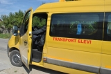 Șoferul microbuzului școlar din Dobrun, cercetat pentru HĂRȚUIREA mai multor eleve