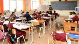 Propuneri pentru revenirea elevilor în școli. Cine termină anul școlar online
