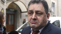 Părăsit de nevastă ,falit, Vanghelie vrea din nou la ciolan 