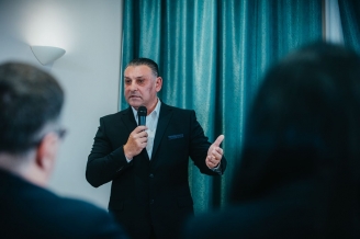 conferinta-interetnica-a-organizatiei-de-tineret-a-partidei-romilor-pro-europa-si-a-tineretului-maghiar-odorheiu-secuiesc-51289-1.jpg