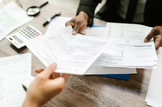 consumatorii-trebuie-sa-citeasca-integral-contractele-de-credit-asigurandu-se-ca-au-inteles-conditiile-de-creditare-1.jpg