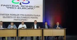dezbatere-privind-legea-145-organizata-de-presedintele-partidei-romilor-pro-europa-nicolae-paun-la-slobozia-51717-1.jpg