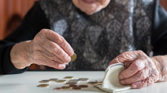 ministerul-muncii-ajutoarele-pentru-pensionarii-cu-venituri-sub-3-000-de-lei-platite-in-luna-octombrie-51886-1.jpg