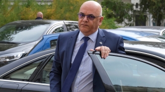 raed-arafat-in-dilema-de-ce-scutim-gravidele-sa-poarte-centura-suntem-mai-destepti-50810-1.jpg