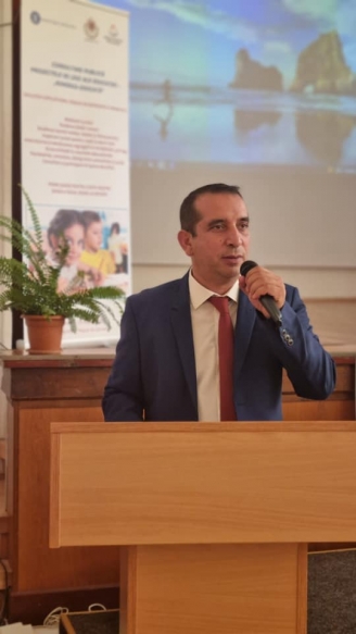 romi-manipulati-de-un-parlamentar-ca-statul-le-va-lua-copiii-i-i-va-plasa-in-cupluri-homosexuale-51697-1.jpg