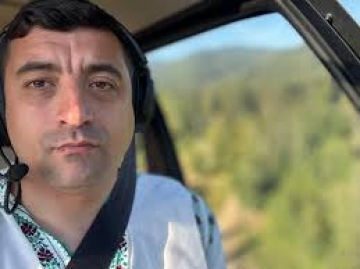 Baronul George Simion survolează țara cu elicopterul