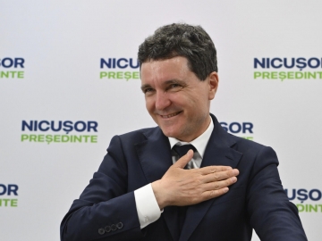Ouă ieftine la Cornu Apariție surpriză a lui Nicușor Dan alături de doi PSD-iști la o mănăstire cunoscută din Prahova